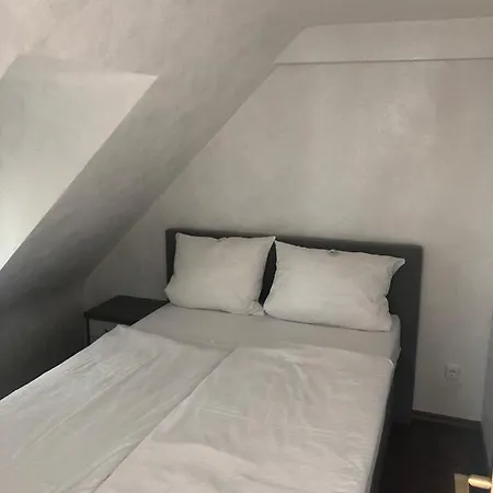 City Hotel