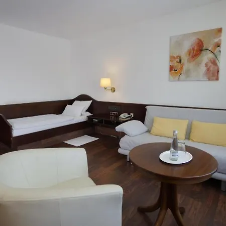 City Hotel