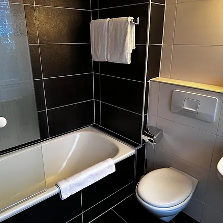 ホテル City Hotel 3*