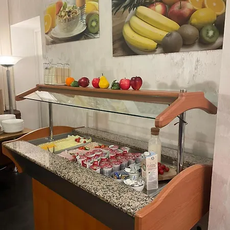 拉尔城市酒店 拉尔